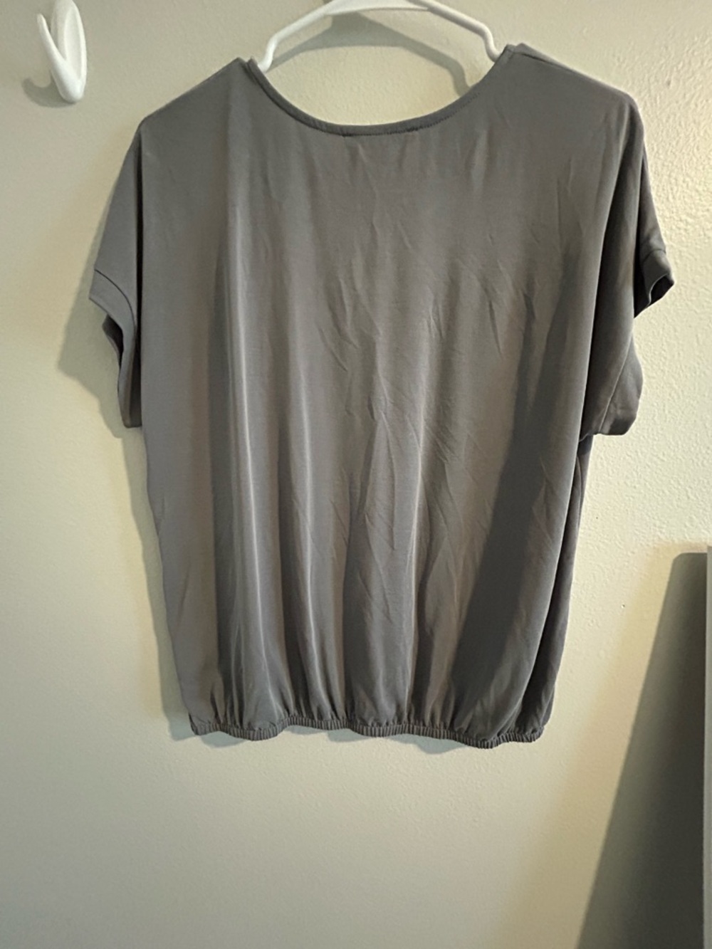 Green Envelope Relaxed Slate Gray Short Sleeve Tee - Picture 3 of 3
